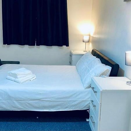 Service Apartment Thamesmead  Extérieur photo