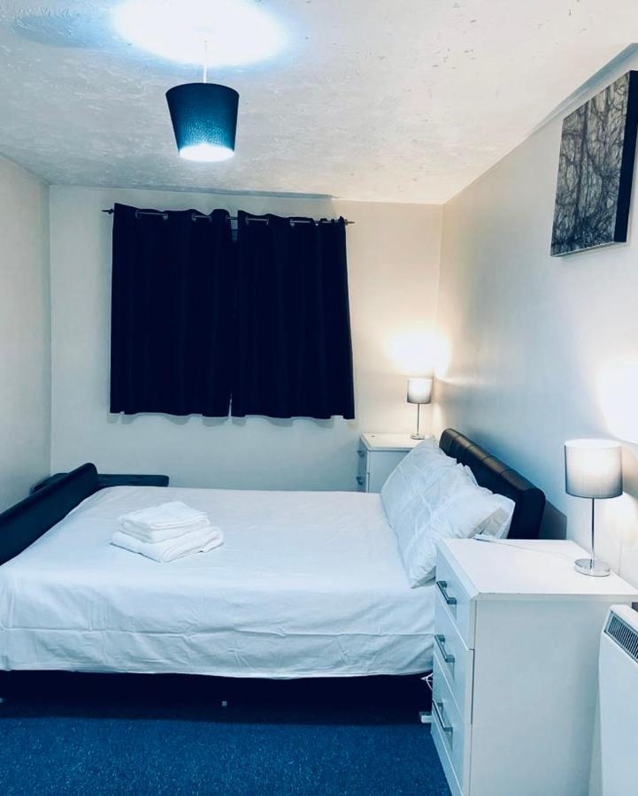 Service Apartment Thamesmead  Extérieur photo